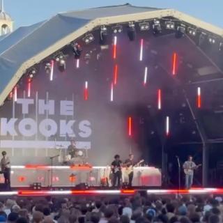 An evening off to enjoy The Kooks at @bristolsounds 🎶